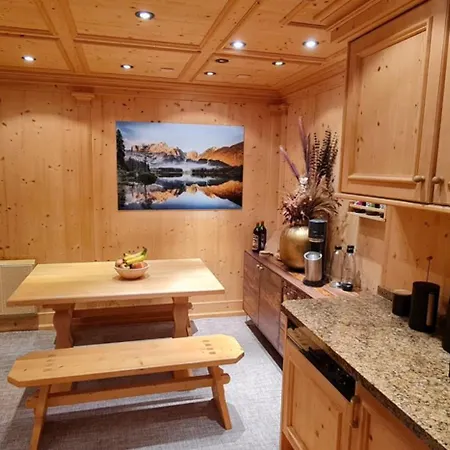 Bergblick Vadiesen 公寓